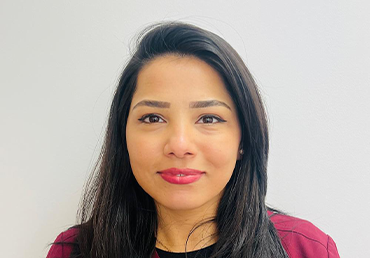 Mr Klaudia Mmireku